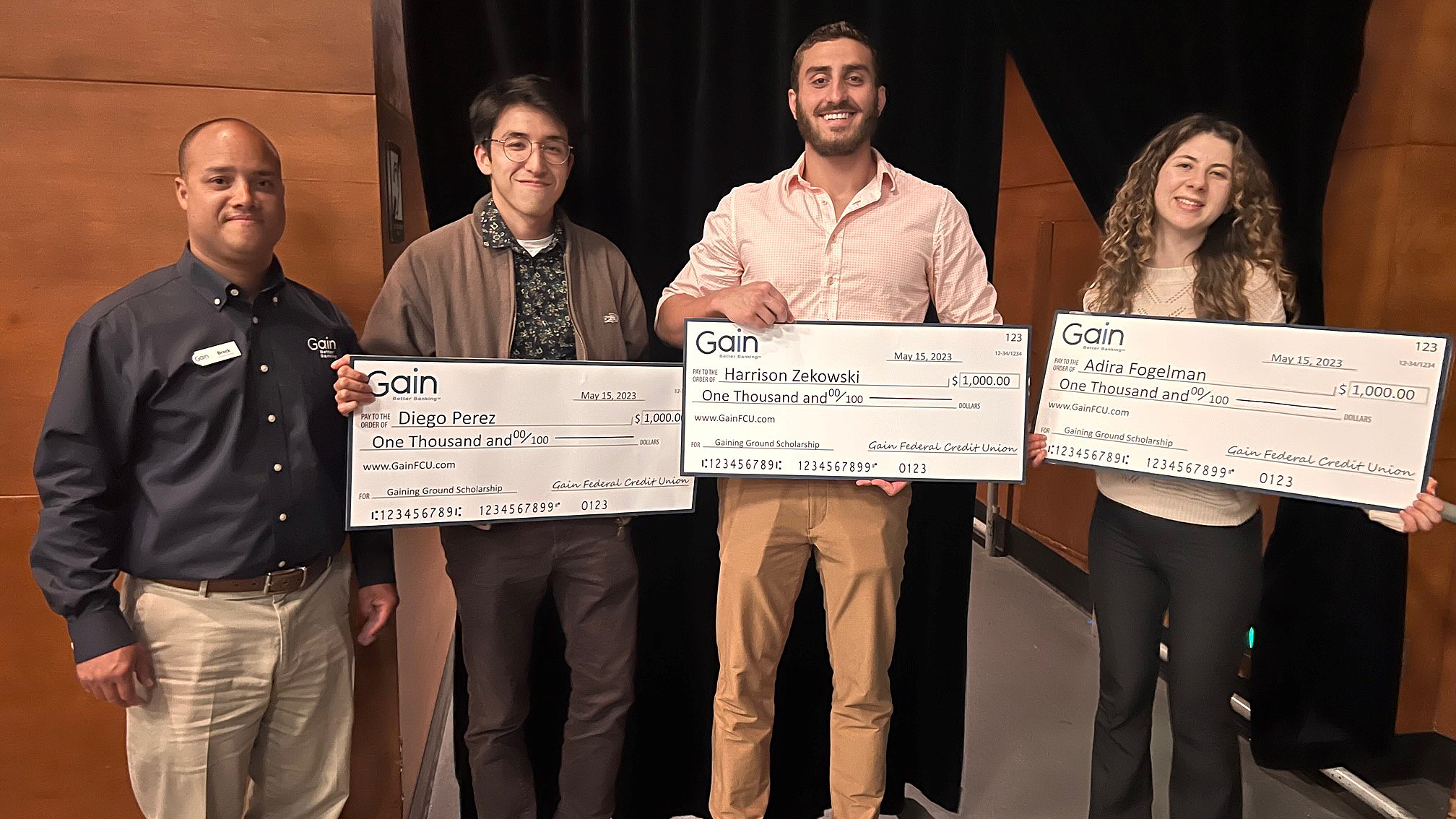 gain presents scholarships to students
